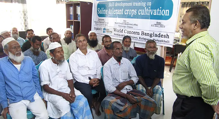 47135 Familjer får hjälp till klimatanpassning - Bönder utbildas